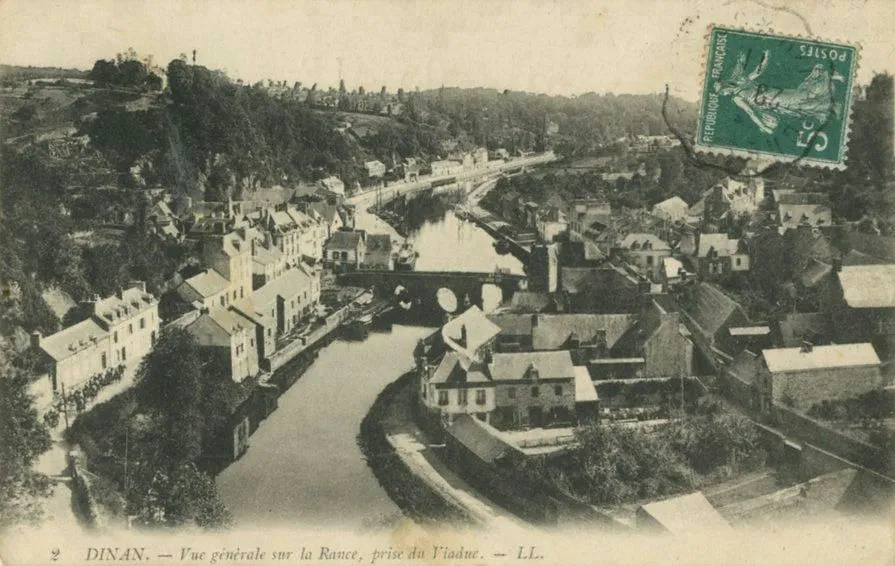 Photo Village vue en plongée